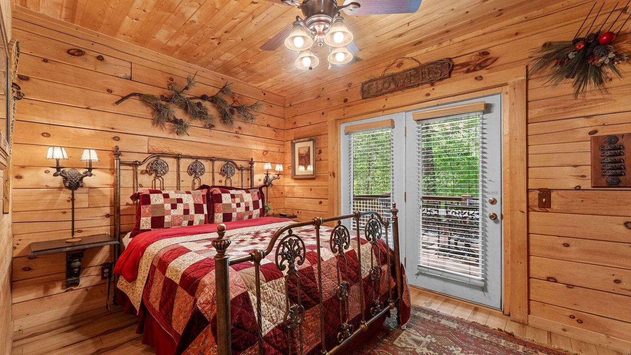 Photo of Bathroom in Branson Cedars