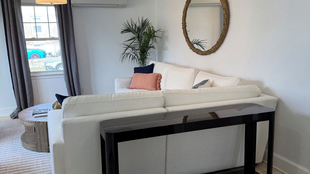 Photo of Livingroom in New London