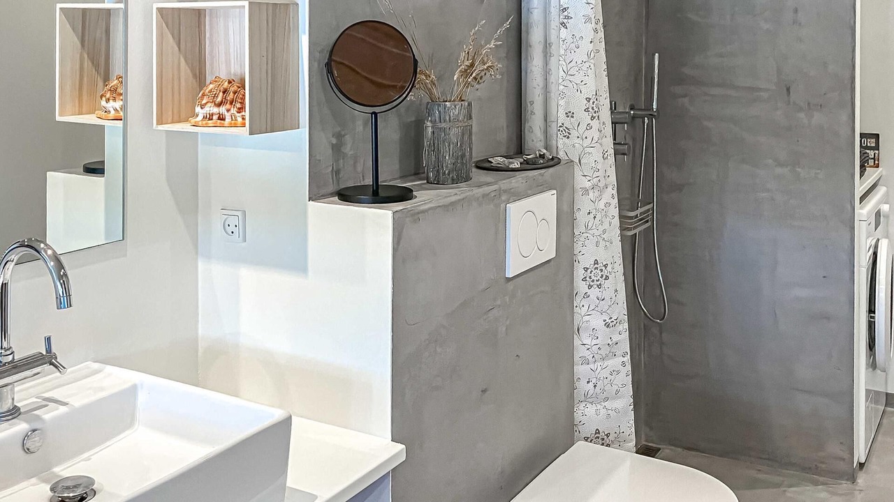 Photo of Bathroom in Trans
