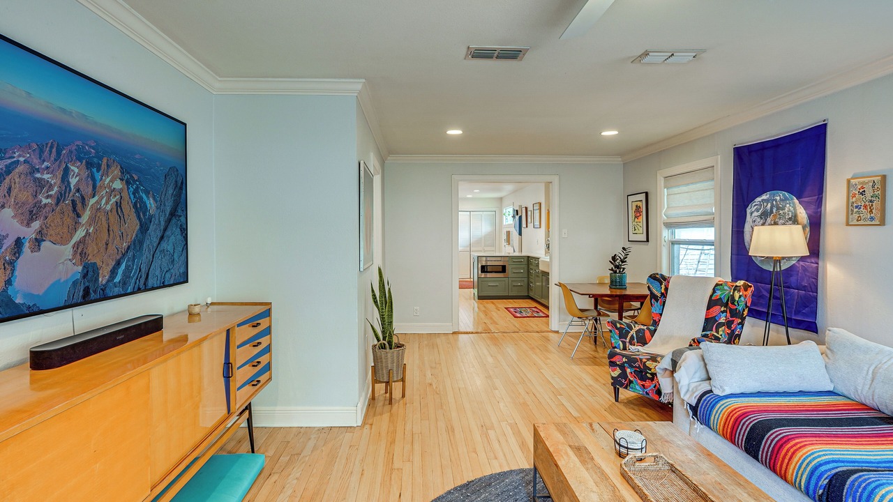Photo of Livingroom in North Loop