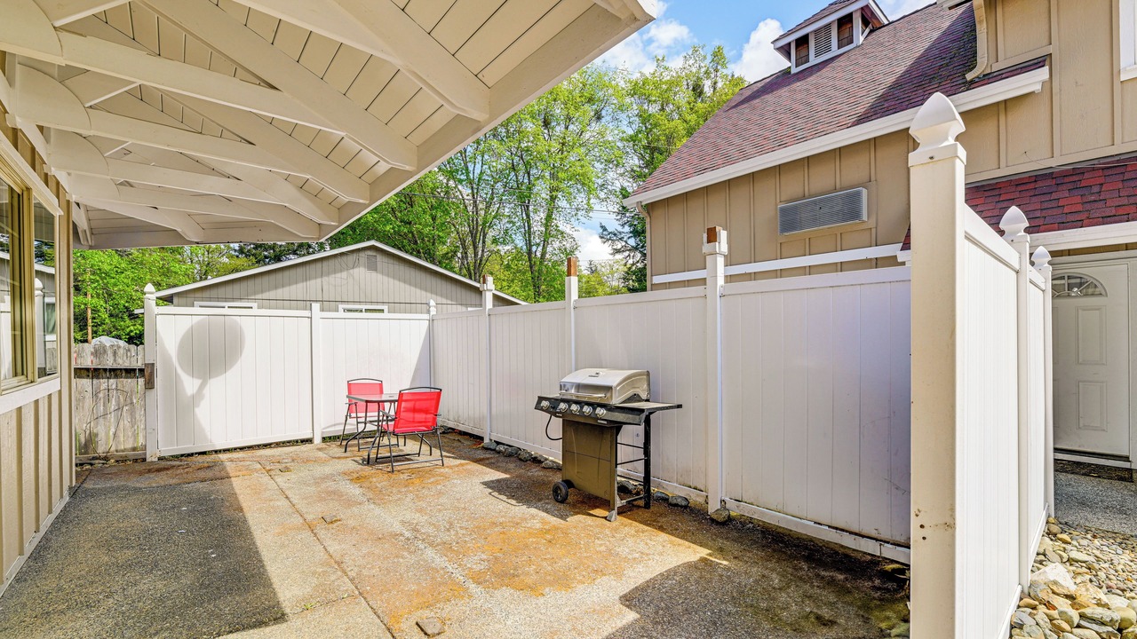 Photo of Outdoor in Cave Junction