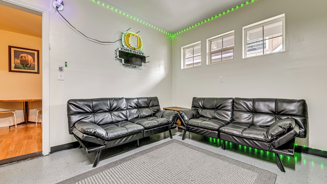 Photo of Livingroom in Cave Junction