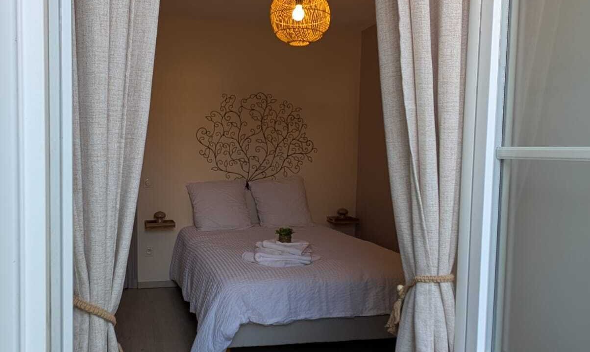 Photo of Bedroom in Seyches