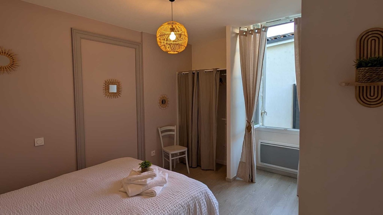 Photo of Bedroom in Seyches