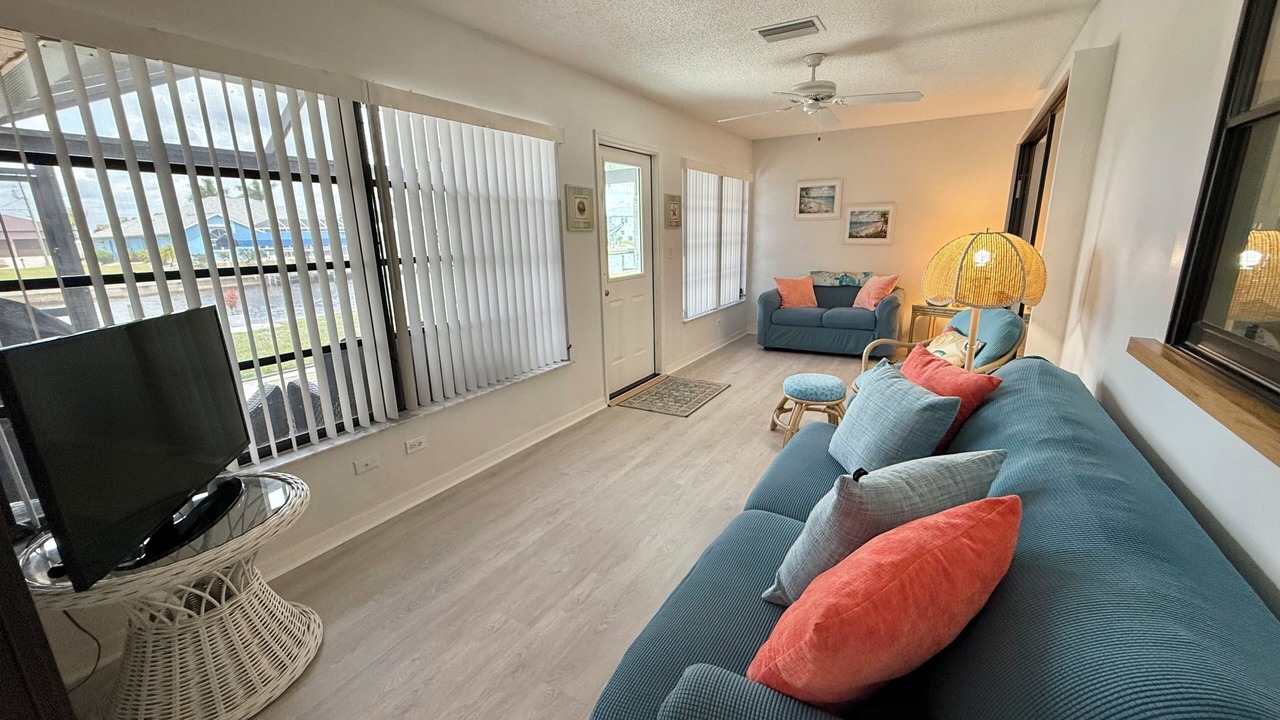 Photo of Livingroom in Gulf Cove