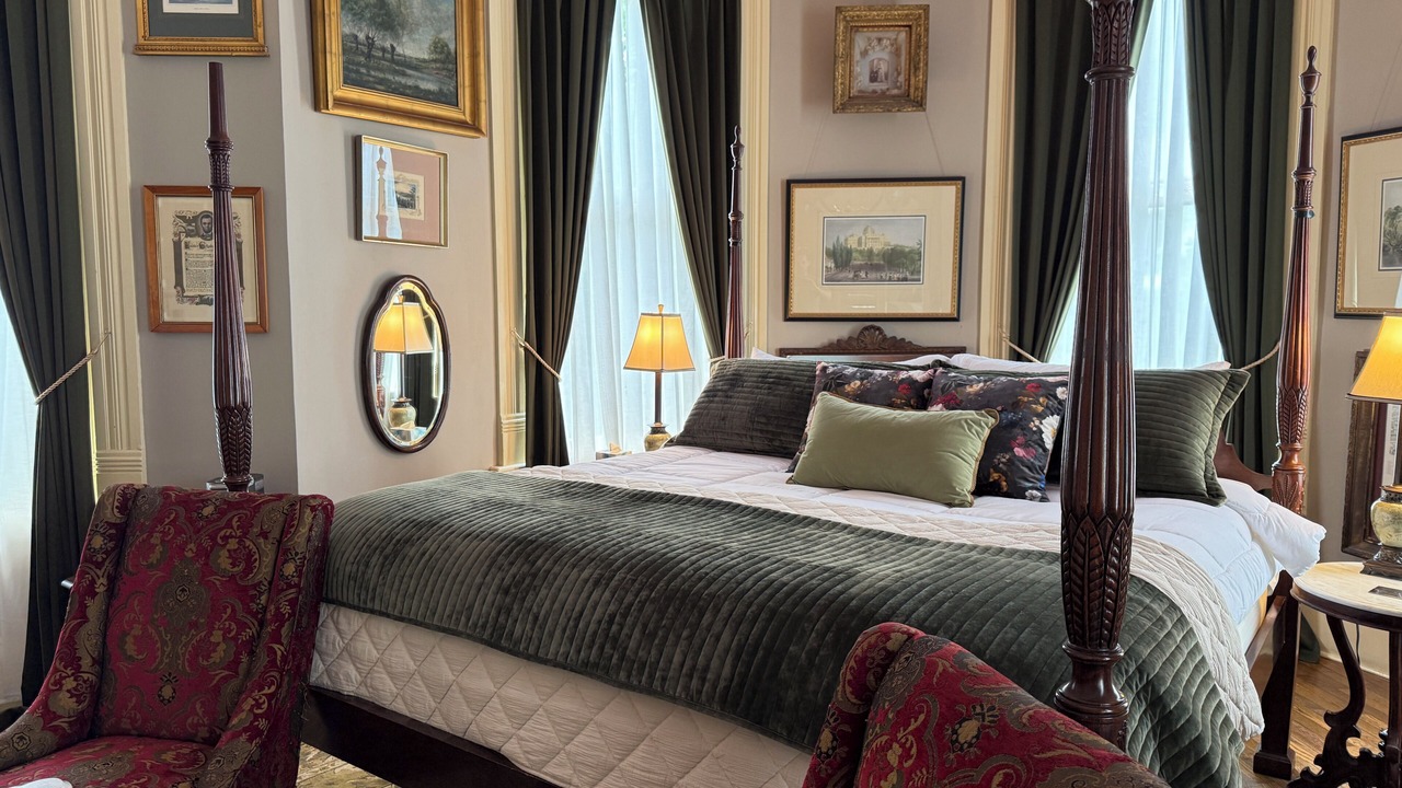 Photo of Bedroom in East of Broadway