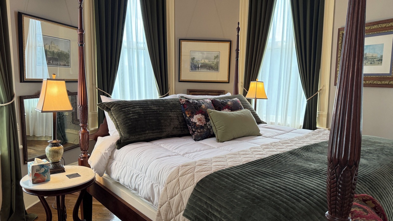 Photo of Bedroom in East of Broadway