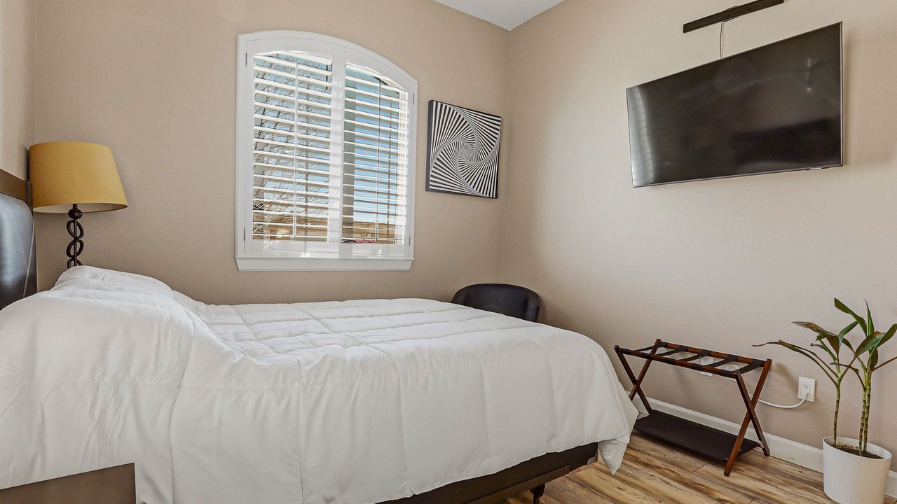 Photo of Bedroom in Sunset