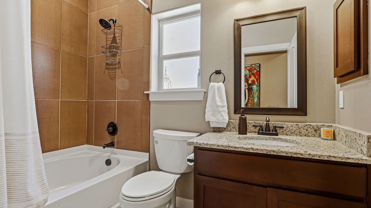 Photo of Bathroom in Sunset