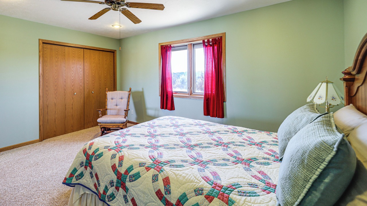 Photo of Bedroom in Loup County