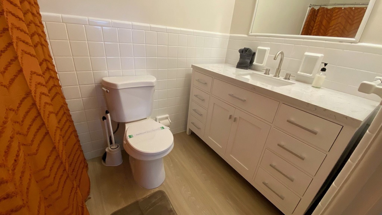 Photo of Bathroom in South Eola