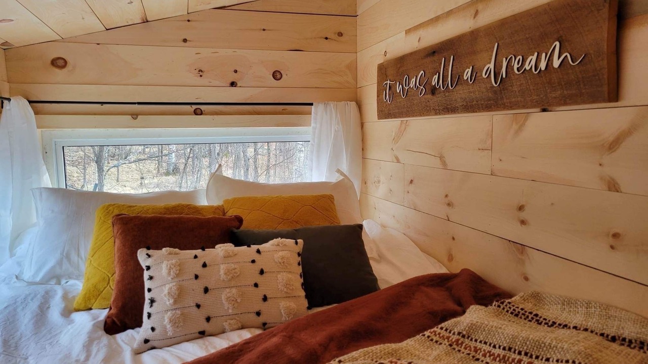 Photo of Bedroom in Tweed