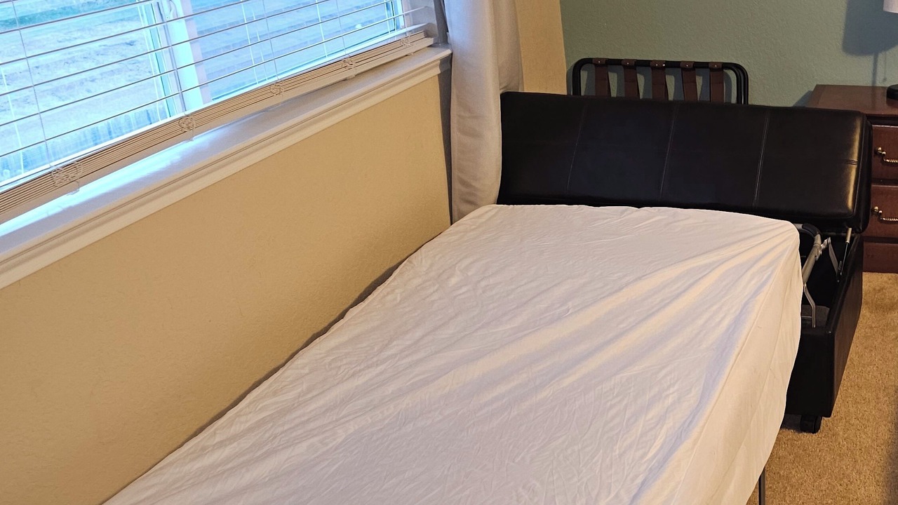 Photo of Bedroom in North San Antonio - SAT
