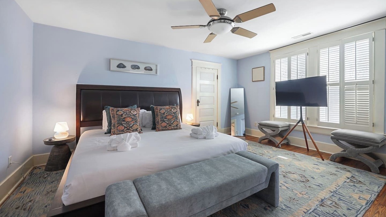 Photo of Bedroom in 12 South