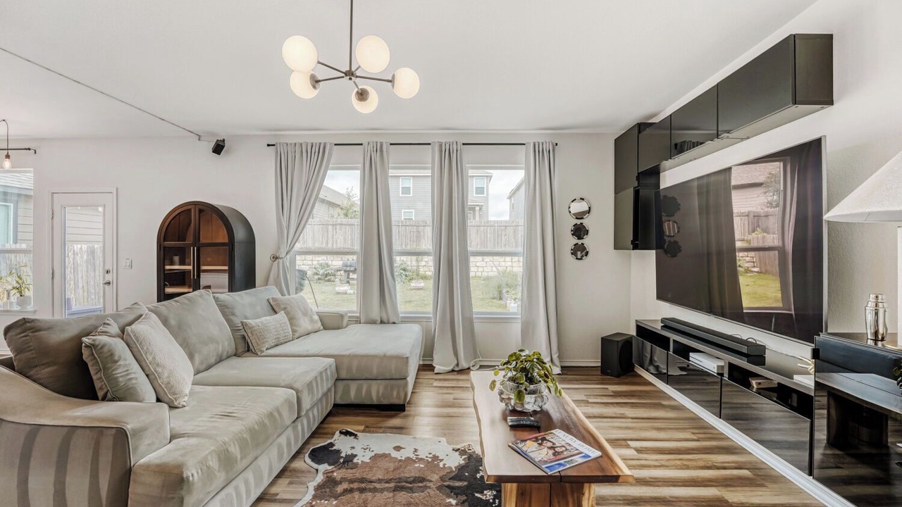Photo of Livingroom in Del Valle