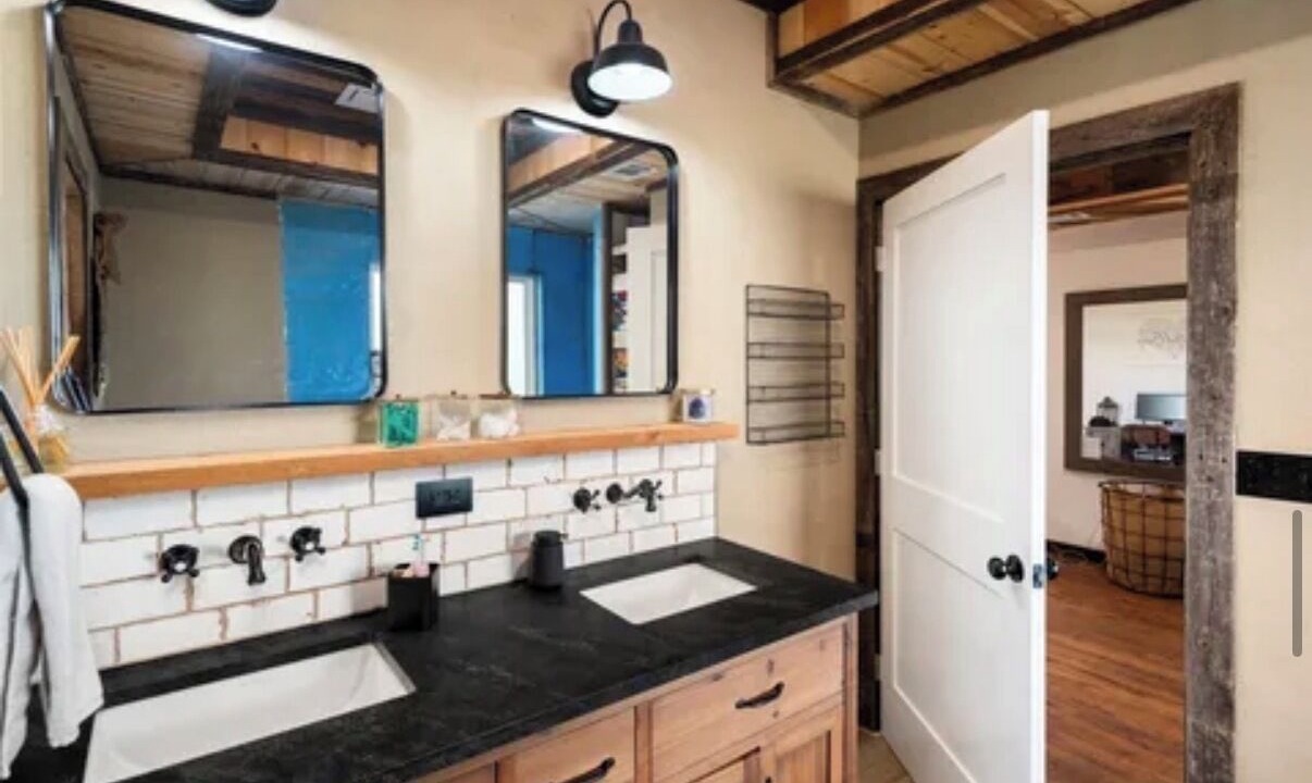 Photo of Bathroom in Celeste