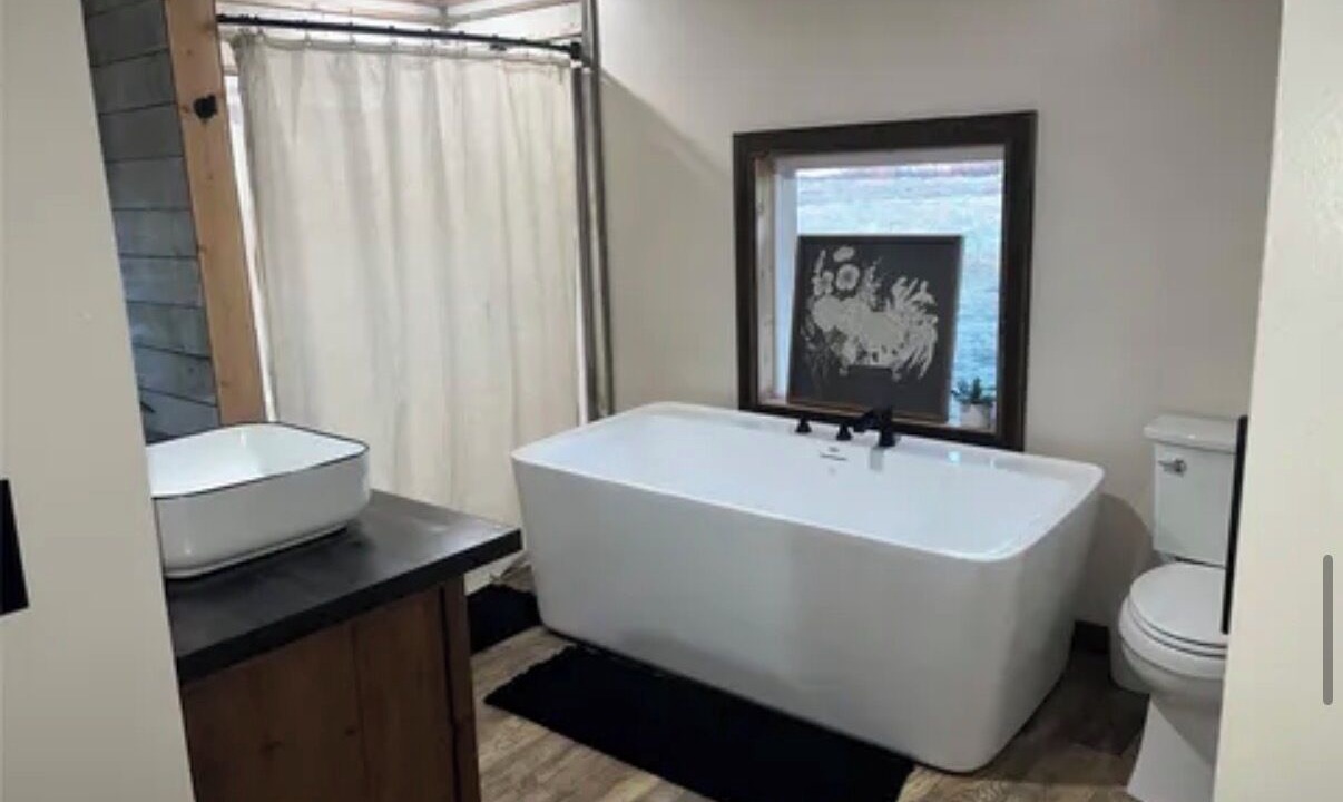 Photo of Bathroom in Celeste