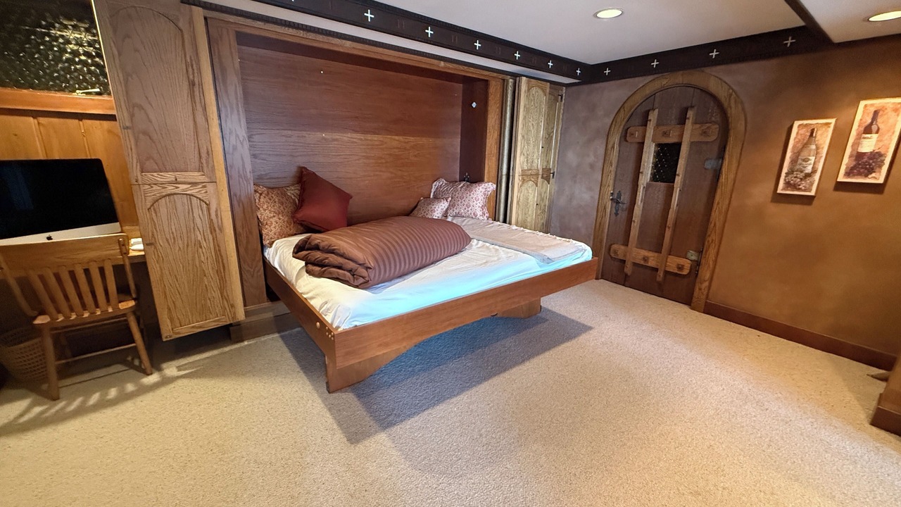 Photo of Bedroom in Covington