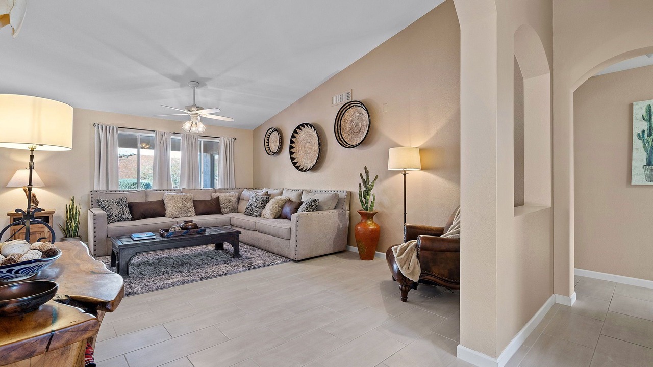 Photo of Livingroom in Saddlebrooke