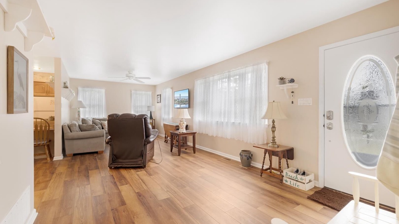 Photo of Livingroom in Cape May Point