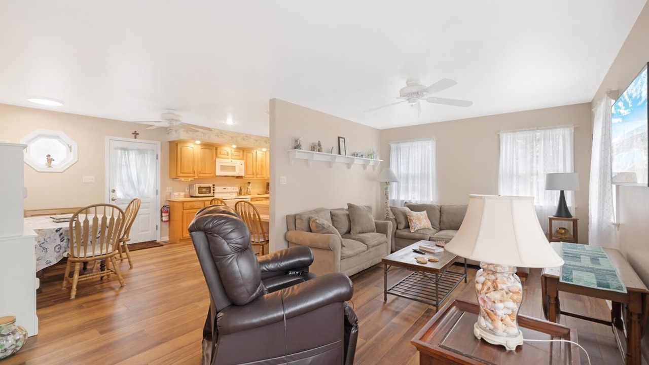 Photo of Livingroom in Cape May Point