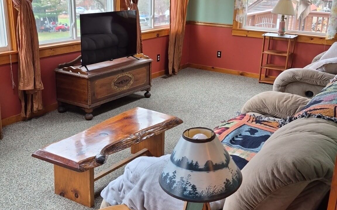 Photo of Livingroom in Indian Lake
