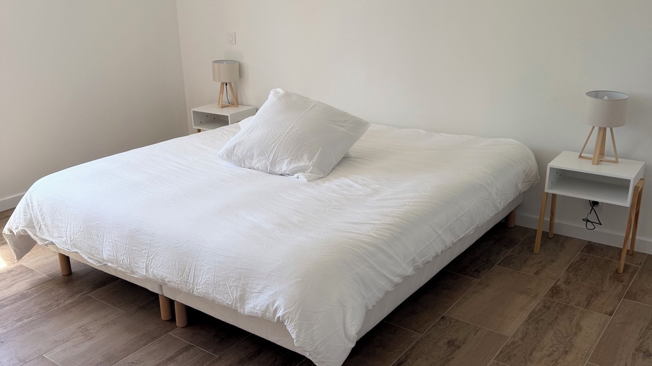 Photo of Bedroom in Saint-Laurent-des-Arbres
