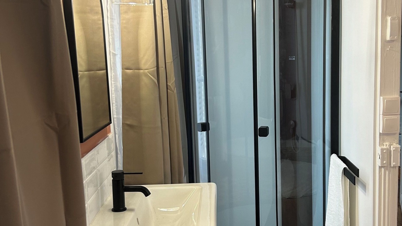 Photo of Bathroom in Tours
