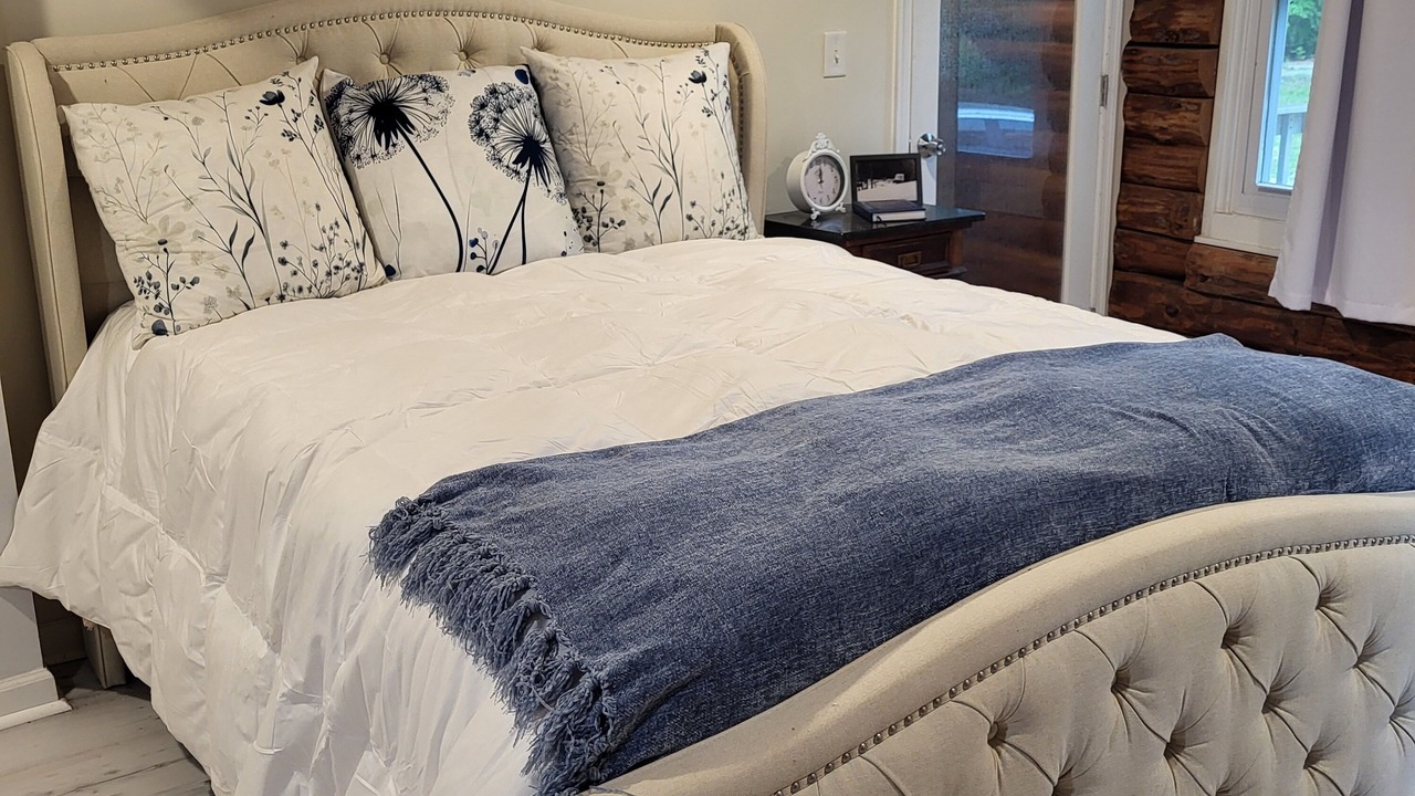 Photo of Bedroom in Lakeview