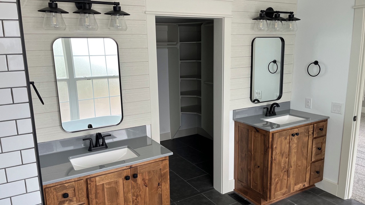 Photo of Bathroom in Coffeyville