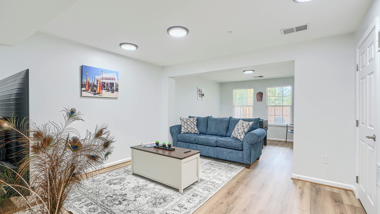 Photo of Livingroom in Glen Burnie