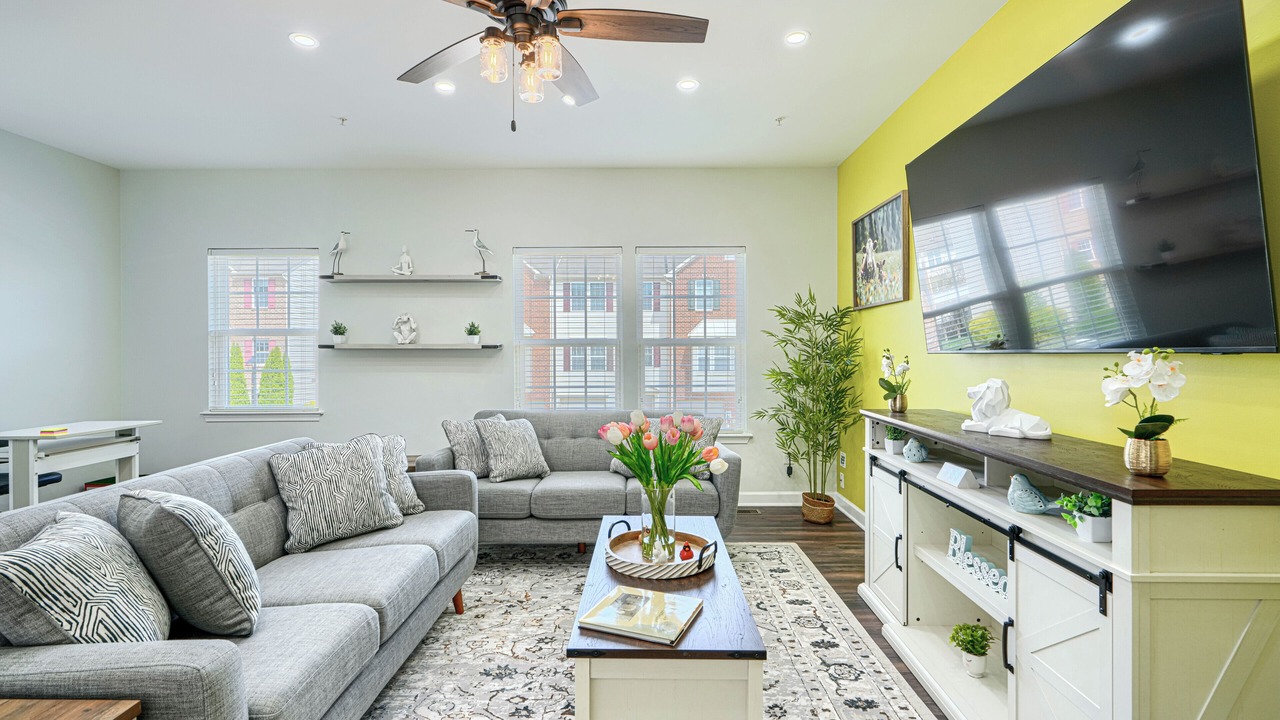 Photo of Livingroom in Glen Burnie