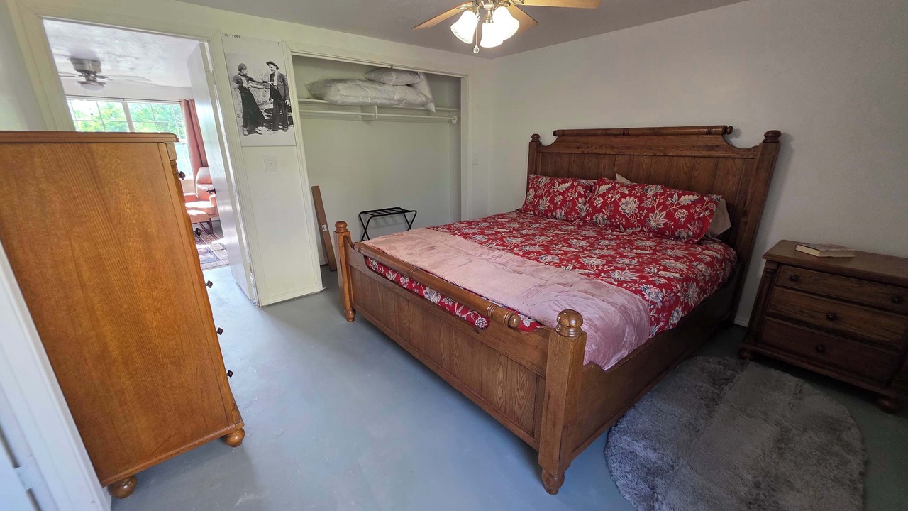 Photo of Bedroom in Medicine Park