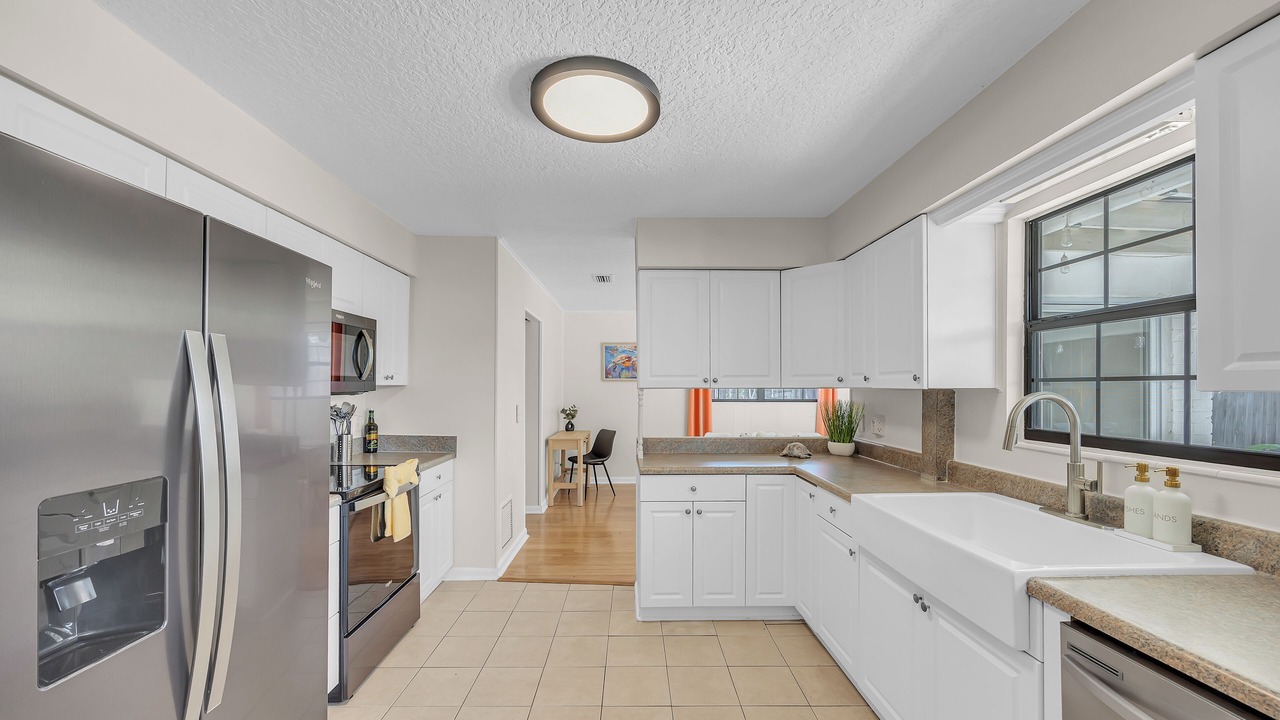 Photo of Kitchen in Dolphin's Cove