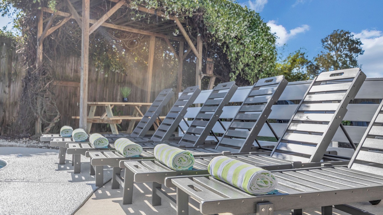 Photo of Patio Balcony in Dolphin's Cove