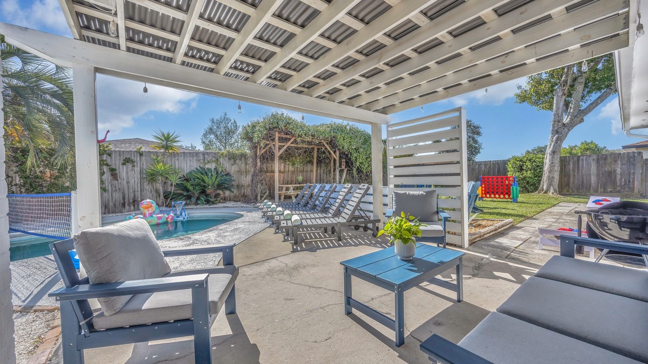 Photo of Patio Balcony in Dolphin's Cove