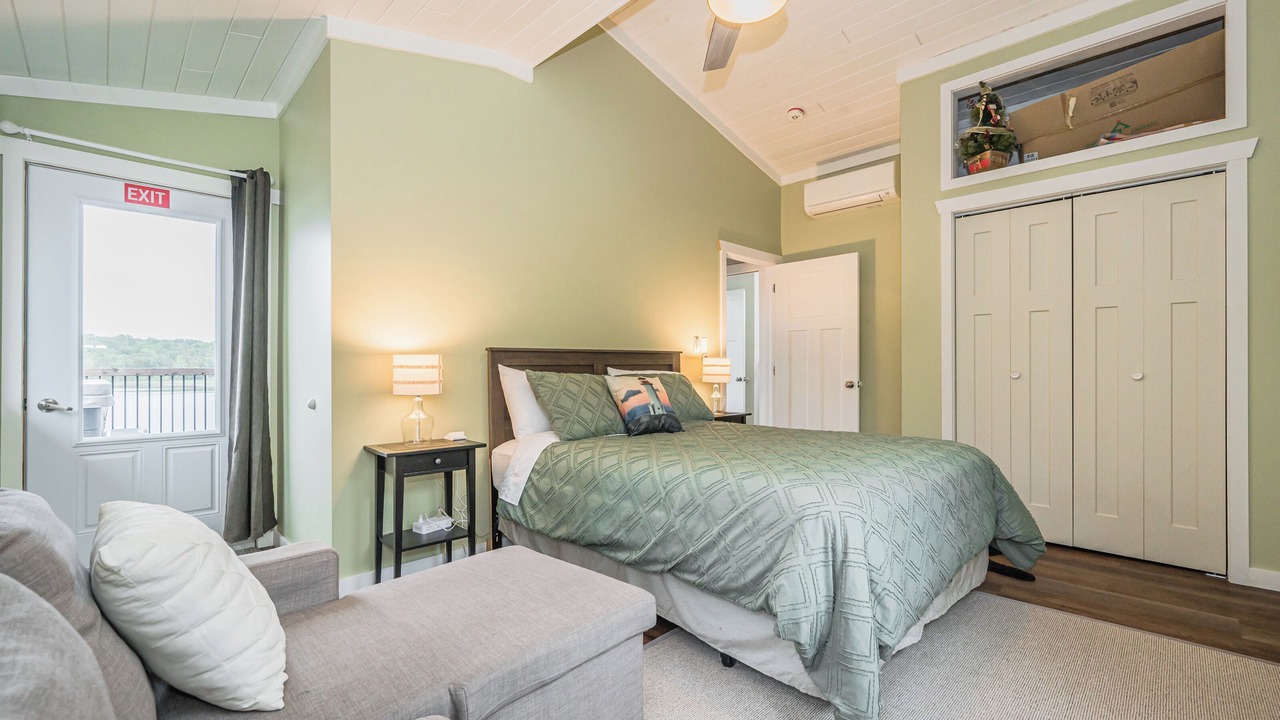Photo of Bedroom in Lion's Head