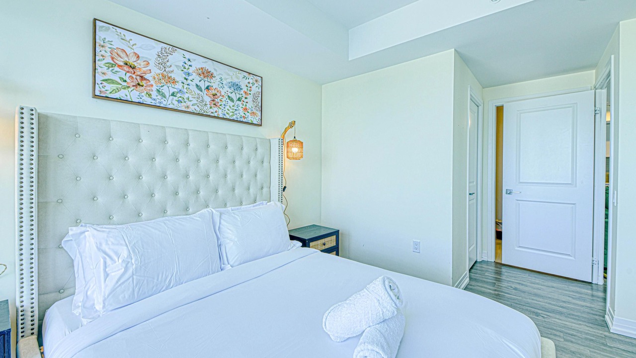 Photo of Bedroom in Church and Wellesley