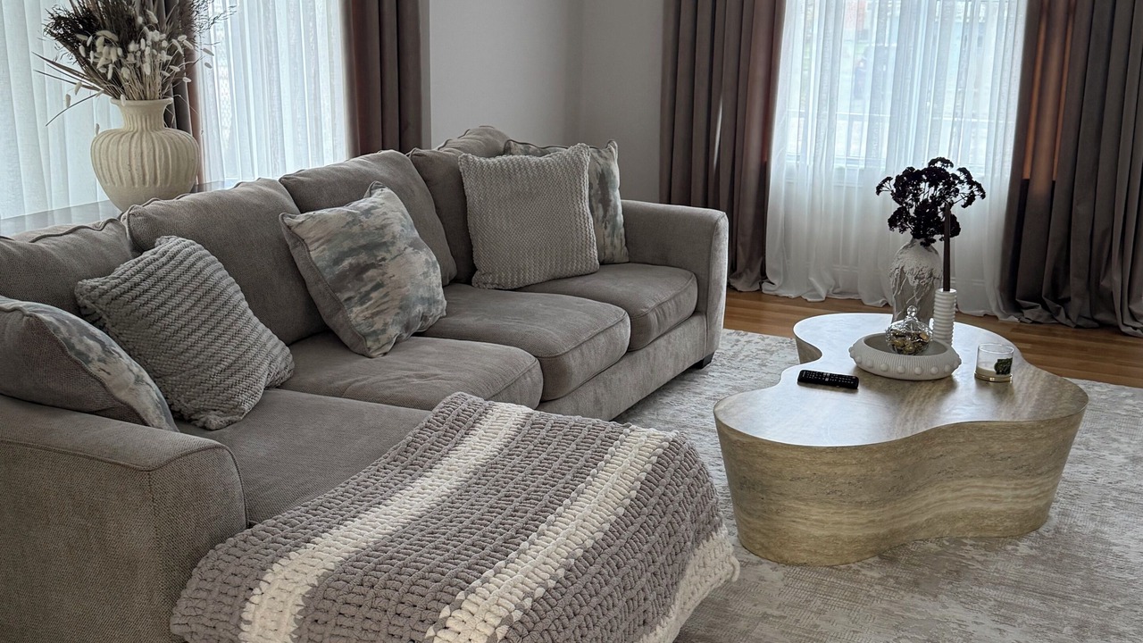 Photo of Livingroom in Weymouth