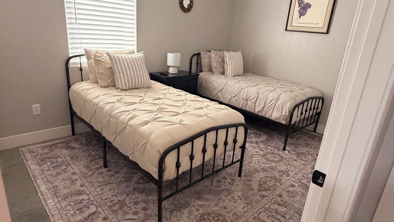 Photo of Bedroom in Delta