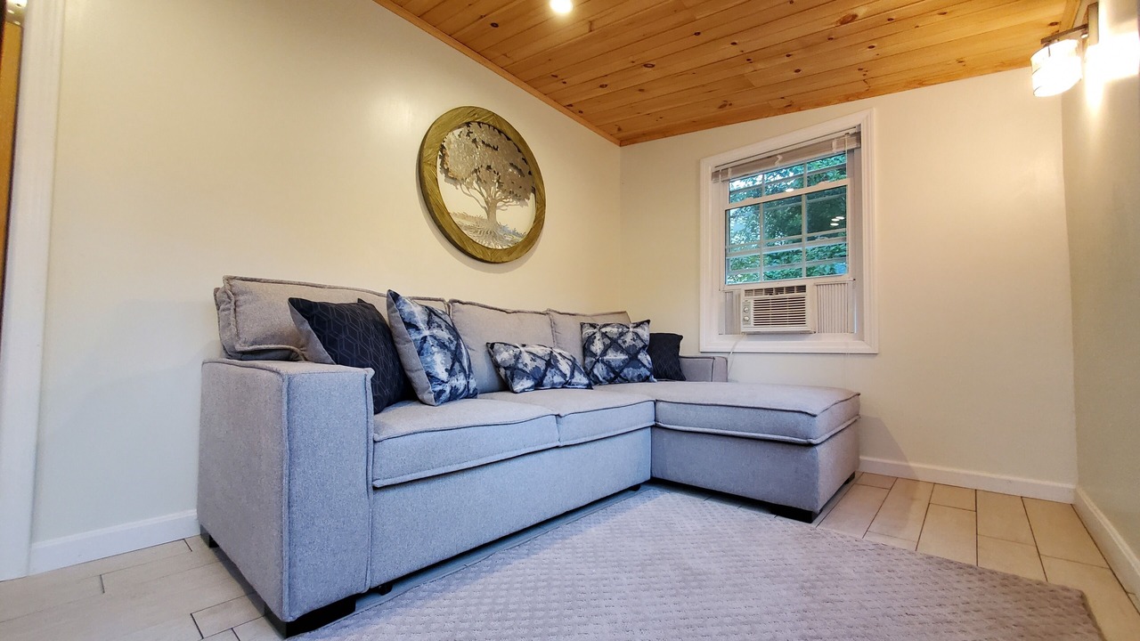Photo of Bedroom in Salem