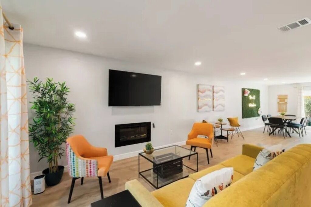 Photo of Livingroom in Spring Branch West