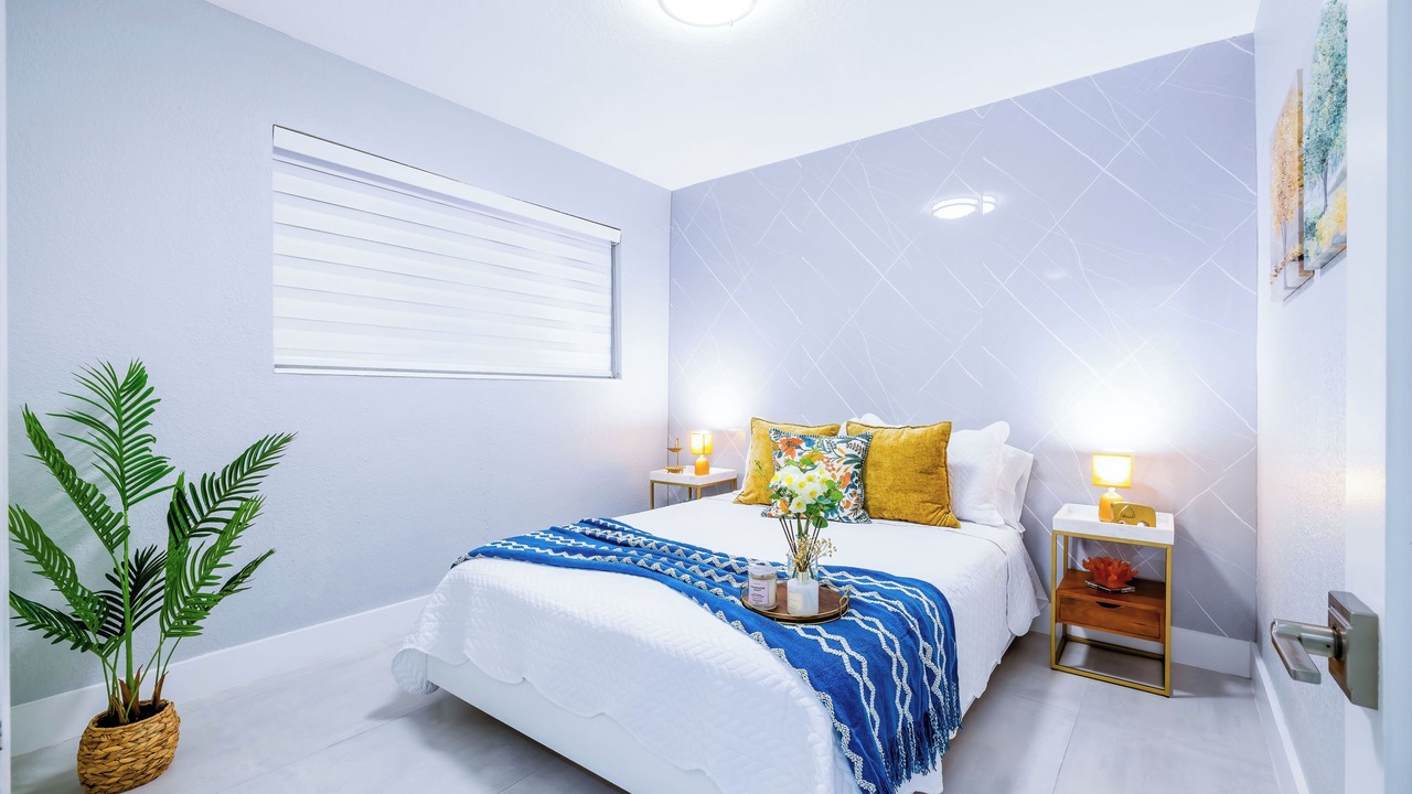Photo of Bedroom in Hialeah
