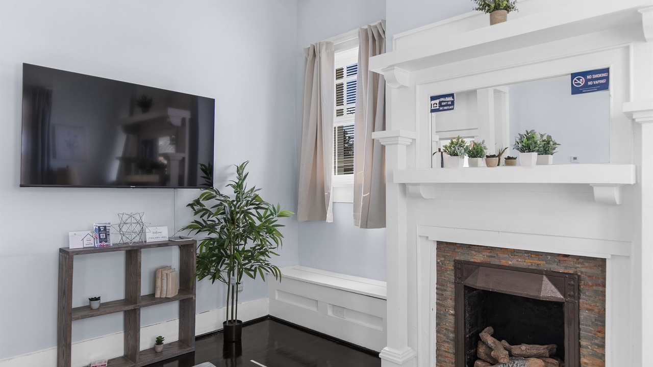 Photo of Livingroom in Crestline Heights