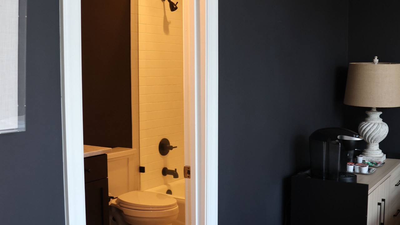 Photo of Bathroom in Lindridge-Martin Manor