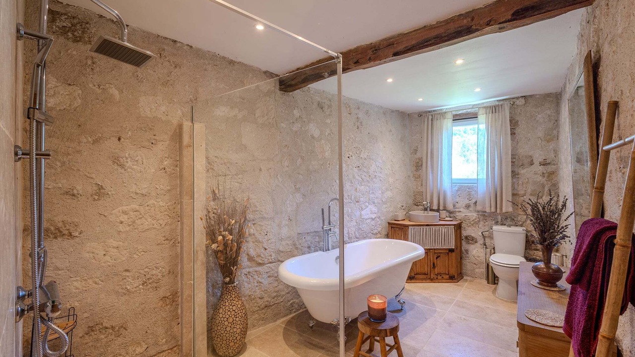 Photo of Bathroom in Saint Maurin