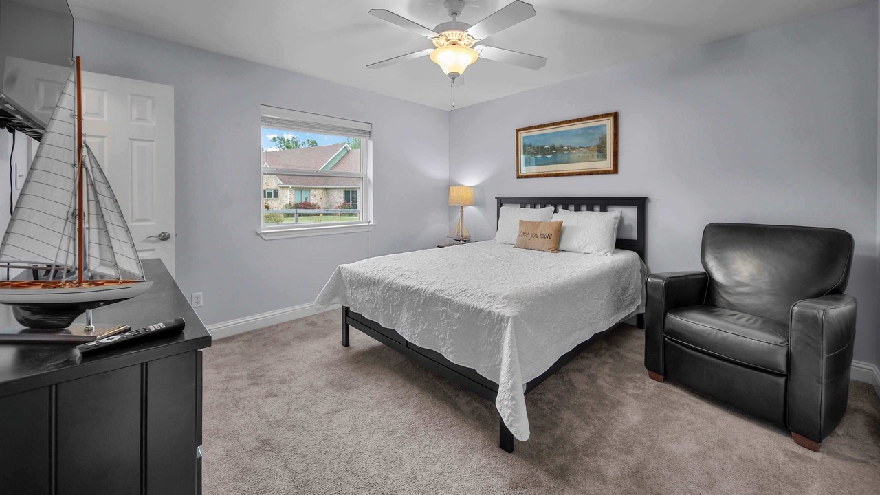 Photo of Bedroom in Coffee City