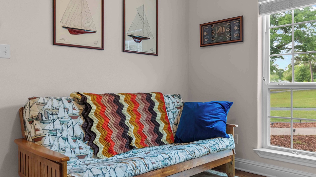 Photo of Livingroom in Coffee City