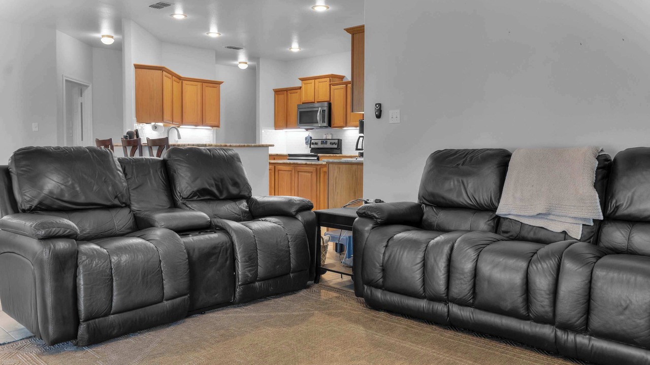 Photo of Livingroom in Coffee City