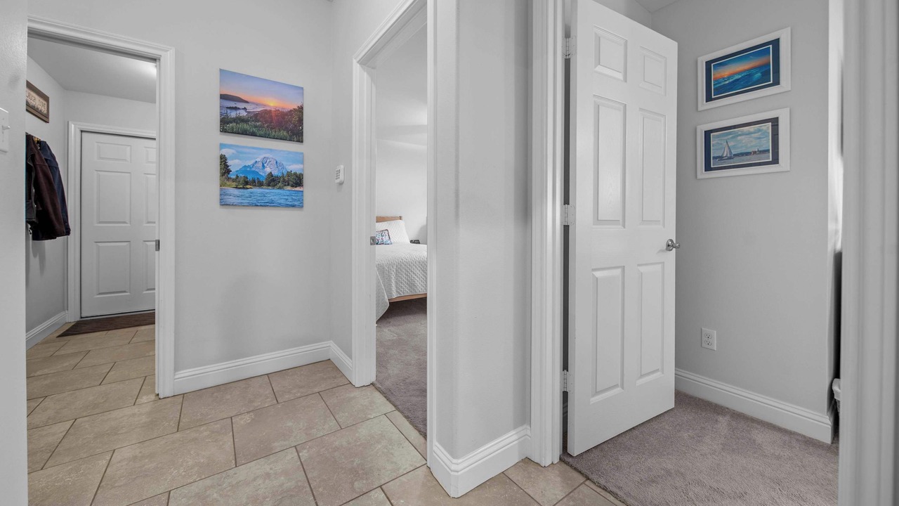 Photo of Bedroom in Coffee City
